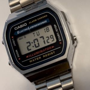 Casio Digital watch. Adjustable length for anyone, But I will list as a “mens”